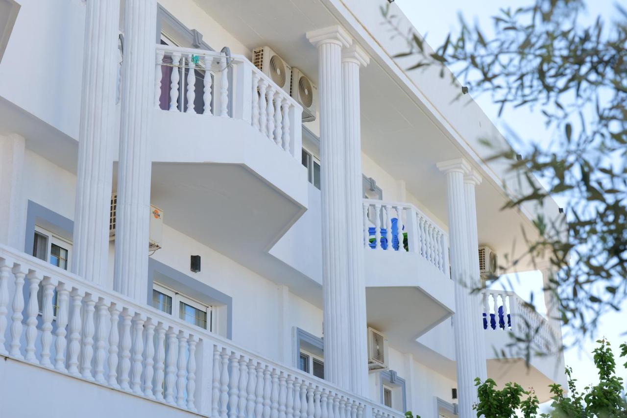 Vila Unique Aparthotel Ksamil Exterior photo