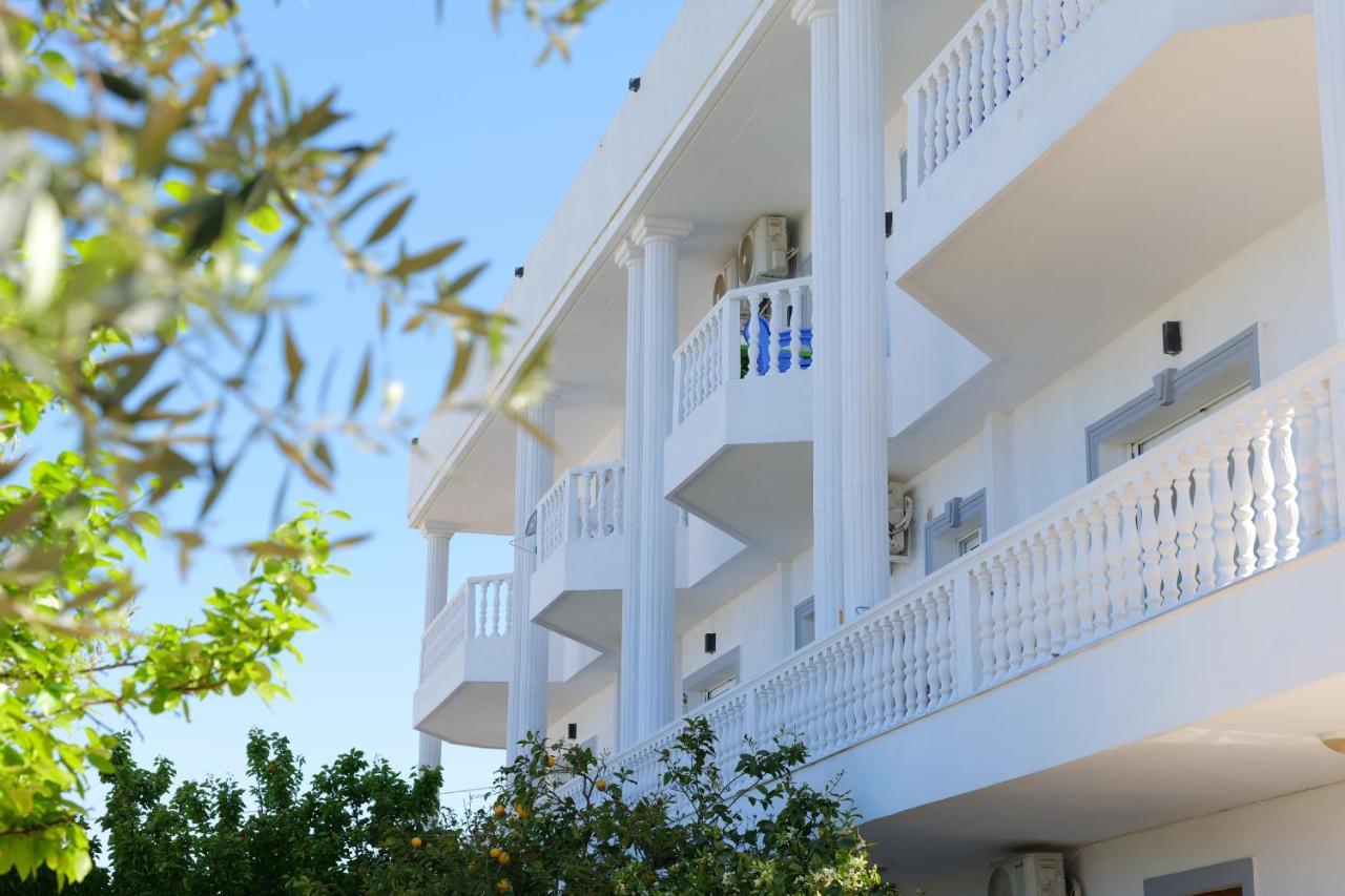 Vila Unique Aparthotel Ksamil Exterior photo