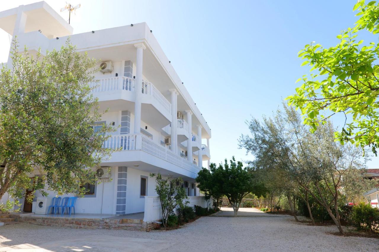 Vila Unique Aparthotel Ksamil Exterior photo