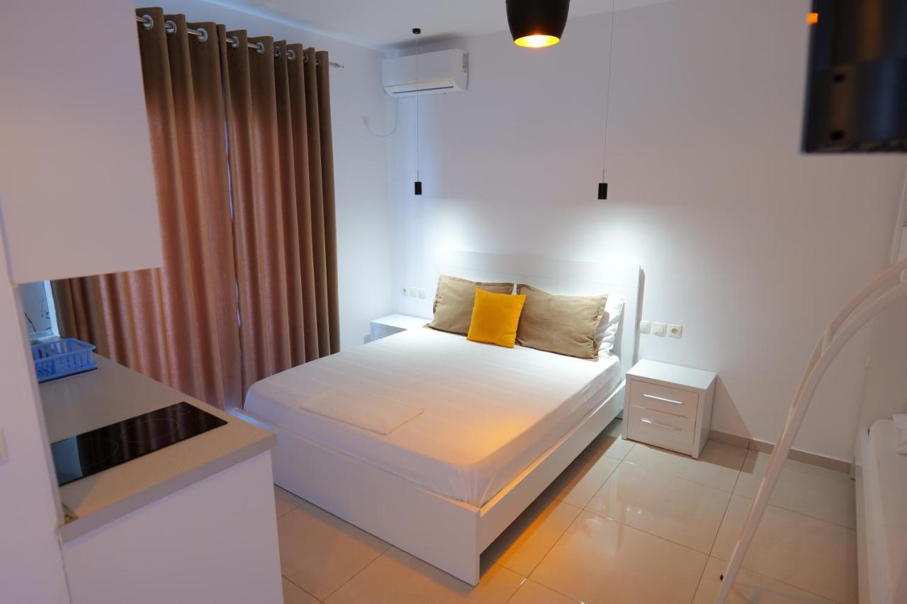 Vila Unique Aparthotel Ksamil Exterior photo