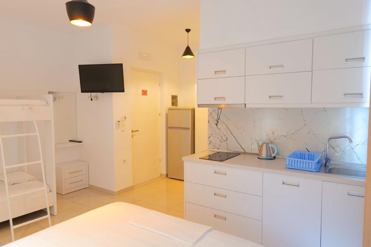 Vila Unique Aparthotel Ksamil Exterior photo